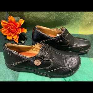 Clarks black leather shoes  - super comfortable